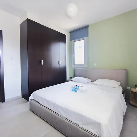 Lägenhet Peaceful Modern With Nature Views Larnaca
