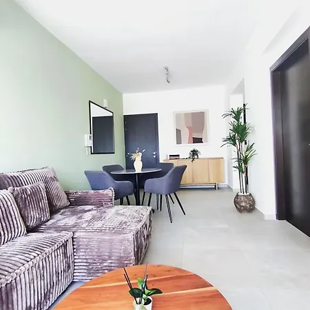 Lägenhet Peaceful Modern With Nature Views Larnaca